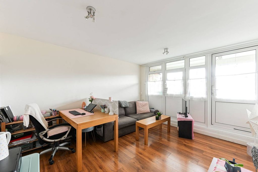Property photo 2 of 7