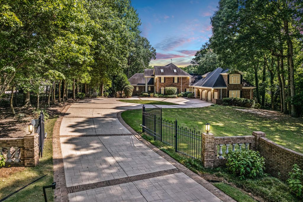 Property photo 2 of 45