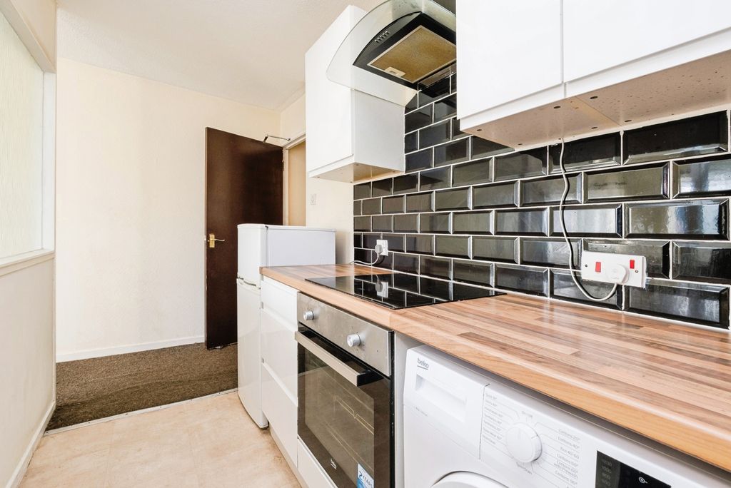 Property photo 3 of 15 Pbox-Img.Jpg