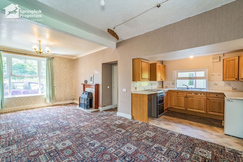 Property photo 2 of 18 Image 2