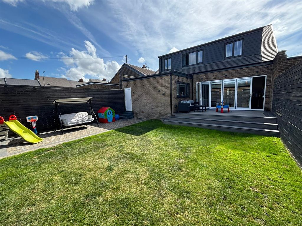 Property photo 1 of 25 Untitled Design (7).Png