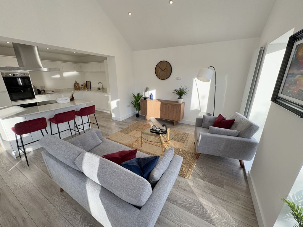 Property photo 3 of 26