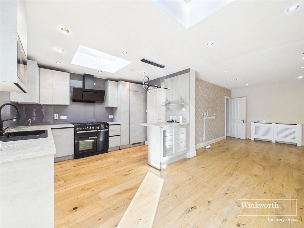 Property photo 2 of 15 Open Plan