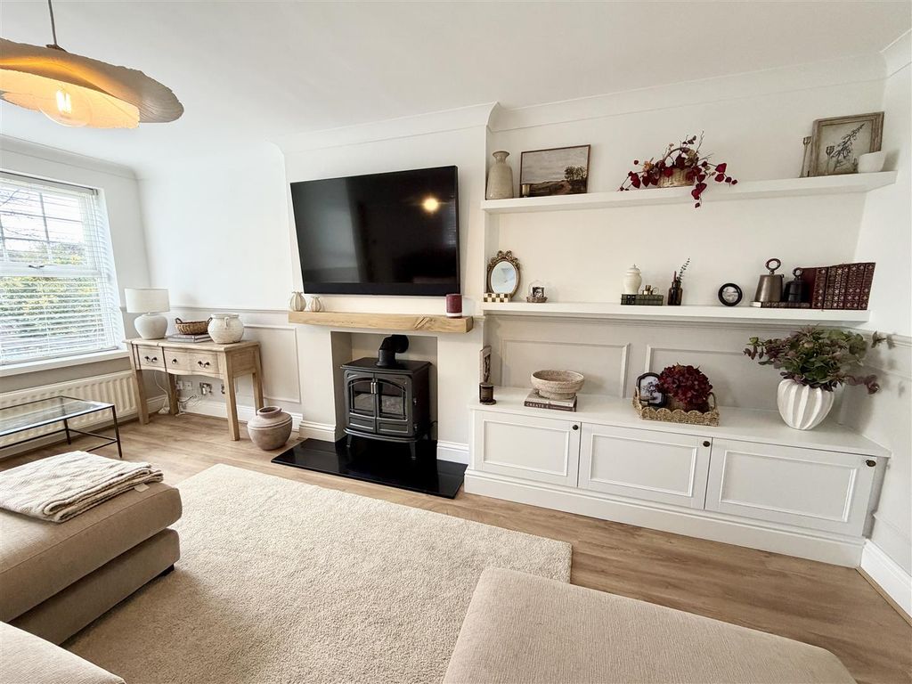 Property photo 2 of 29