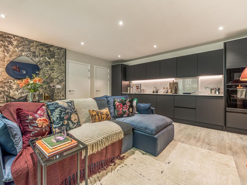 Property photo 2 of 20 Dagenham 2 Bed 6