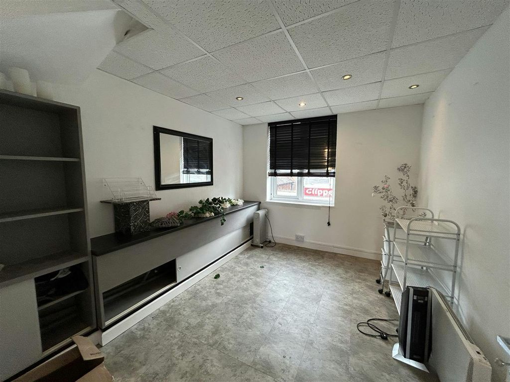 Property photo 3 of 6 7 And 7A Church Street2.Jpg
