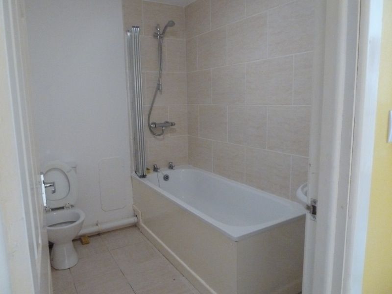 Property photo 3 of 9 Bathroom