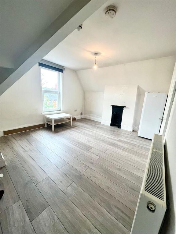 Property photo 2 of 8 c6Ceb71B-712E-44Af-A2A9-9B185Aa72Fb4.Jpg