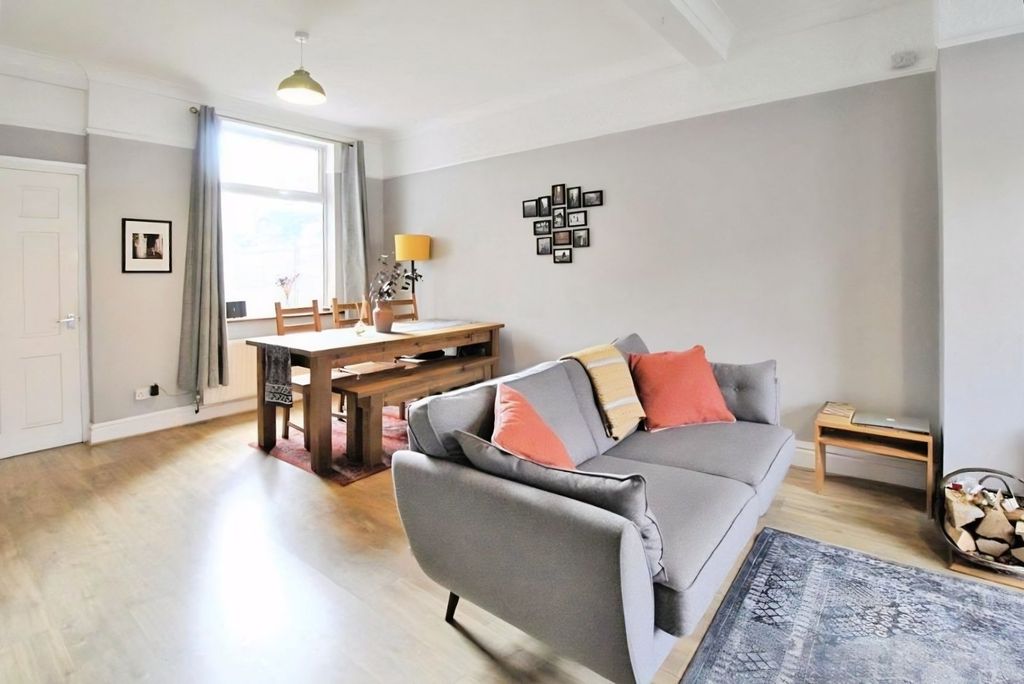 Property photo 3 of 16 Picture No. 02