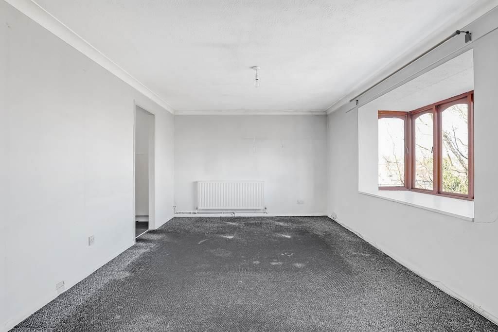 Property photo 2 of 14 04-94d7Jhpropwpen - Flat 10 Capel Court - 22-Small