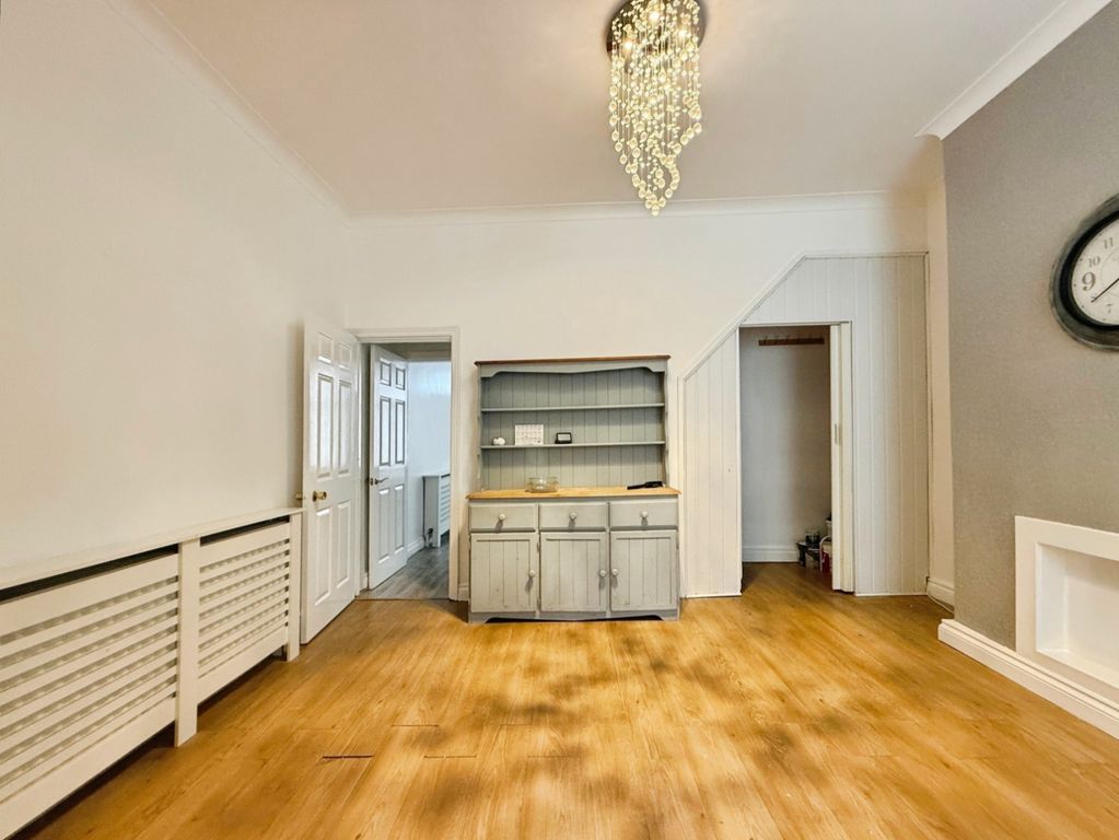 Property photo 3 of 19 Pbox-Img.Jpg