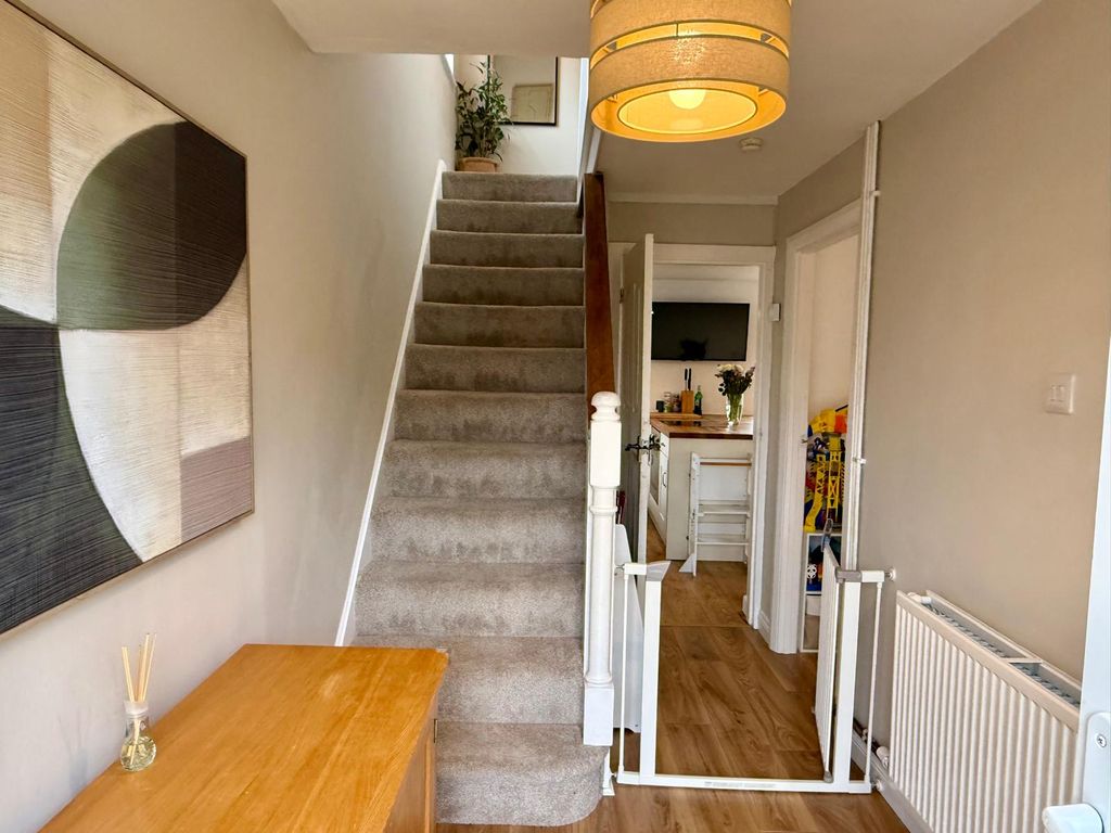 Property photo 2 of 20