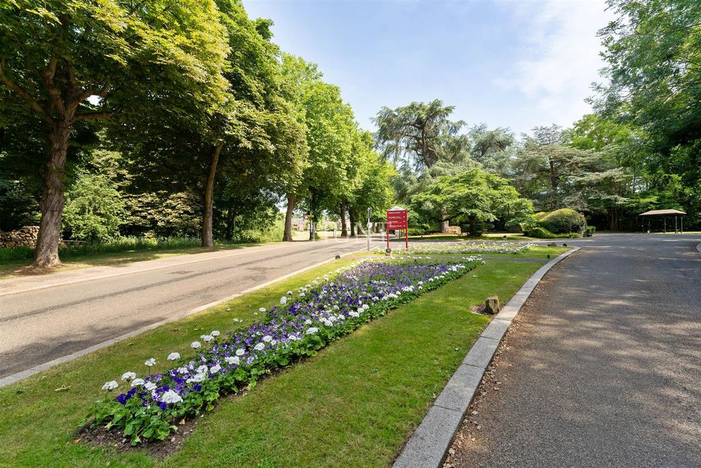 Additional image 44 of 4 bed flat for saleRegents Drive, Repton Park, Woodford Green, Essex IG8