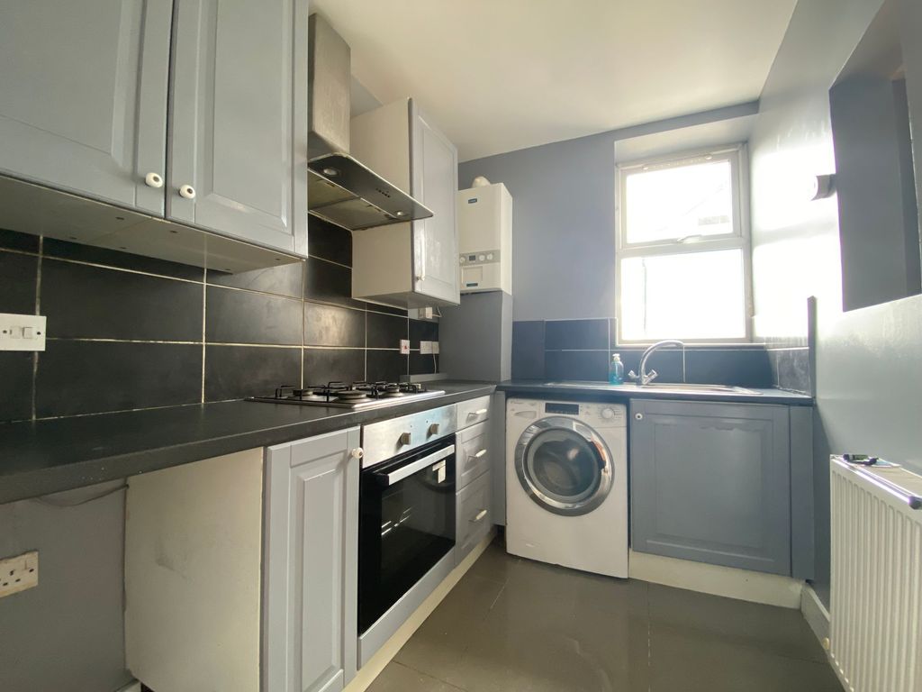 Property photo 2 of 11 Photo 4