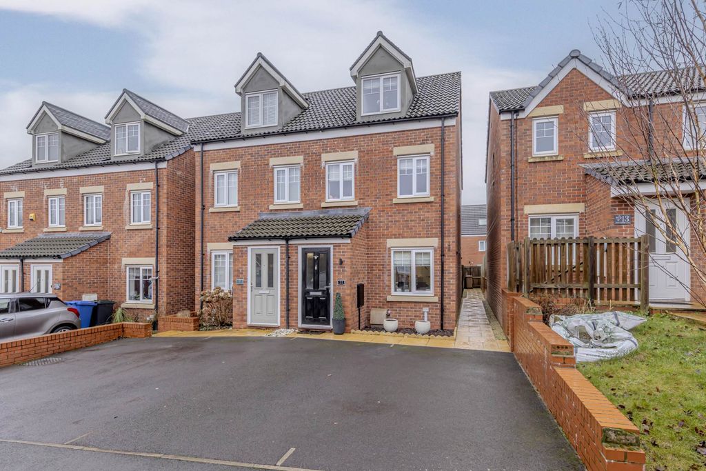 Property photo 1 of 23