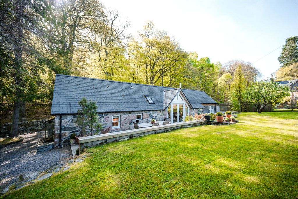 Property photo 2 of 63 Picture No. 29