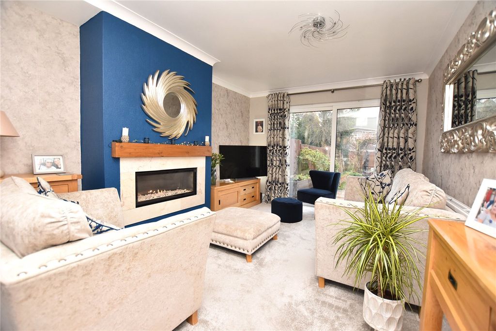 Property photo 2 of 33 Picture No. 64