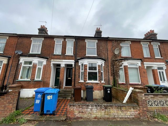 Property photo 1 of 8