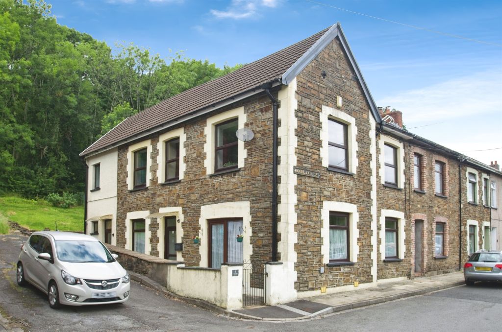 Property photo 1 of 32