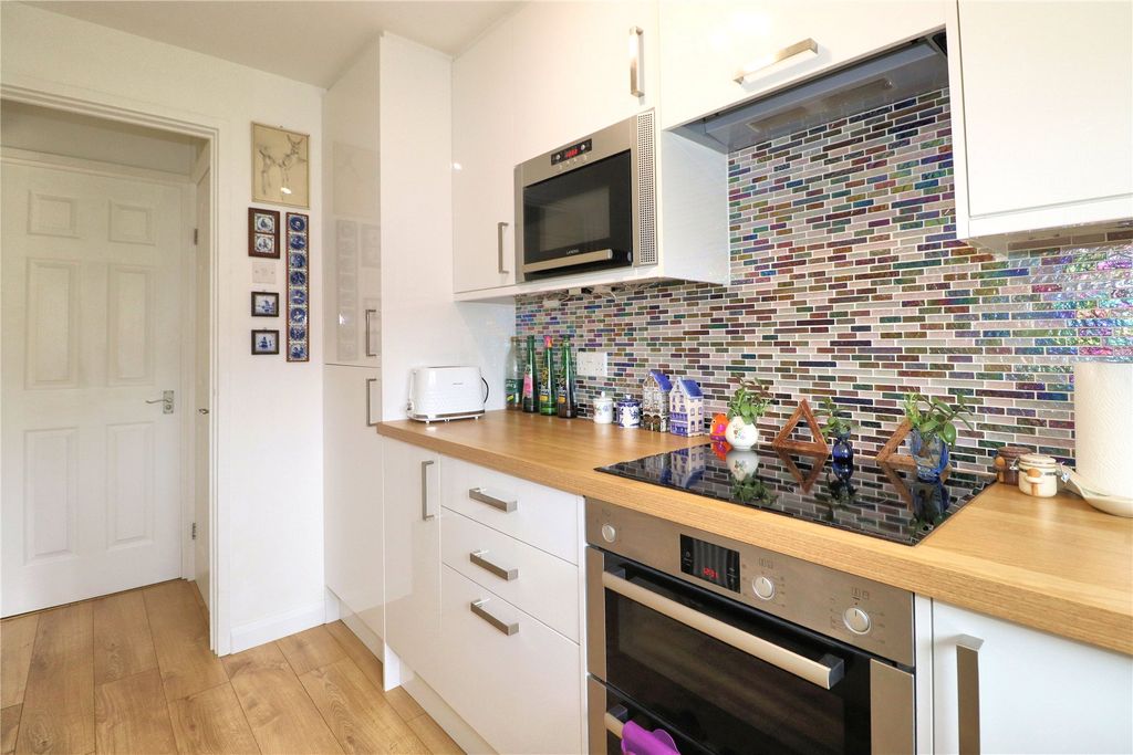 Property photo 3 of 16 Picture No. 04