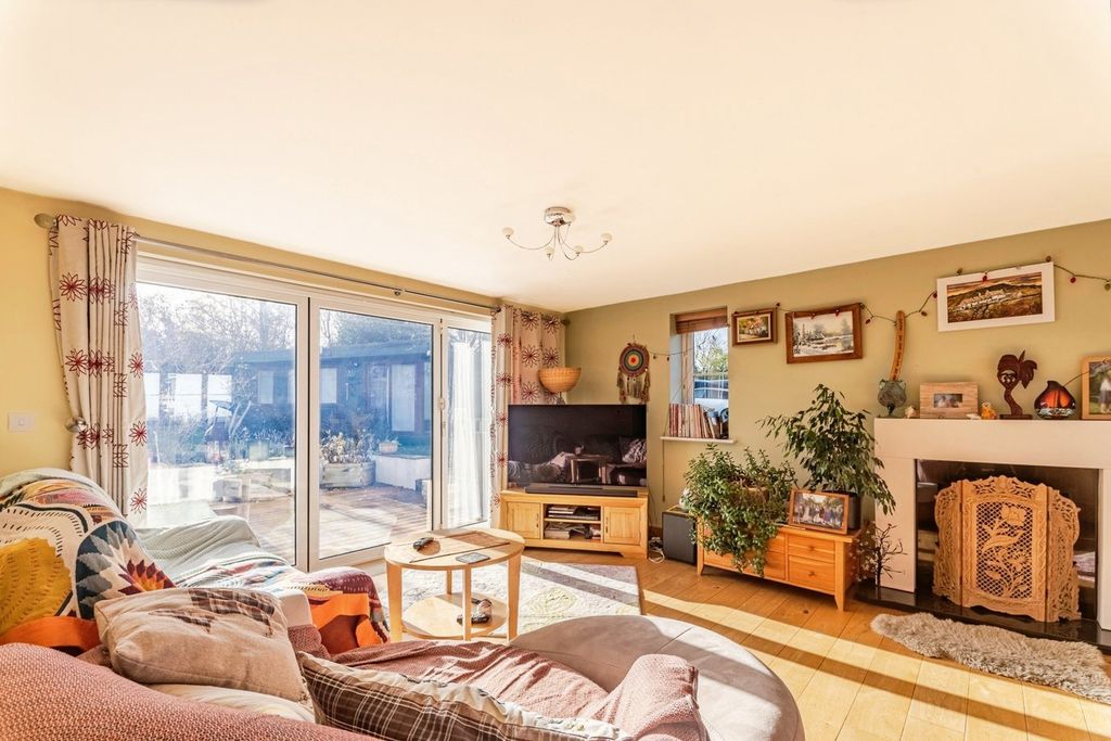 Property photo 2 of 42