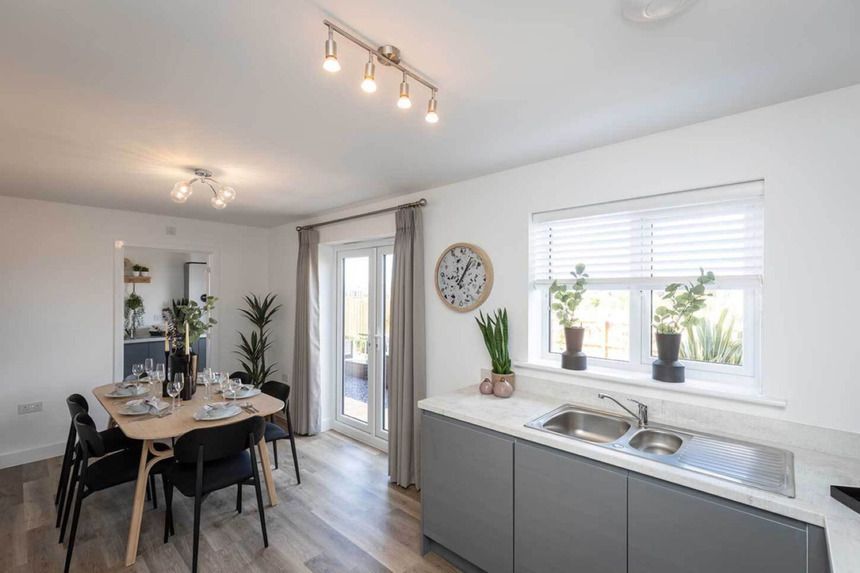 Property photo 2 of 8 The Sitwell Ht 468 - Kitchen Dining