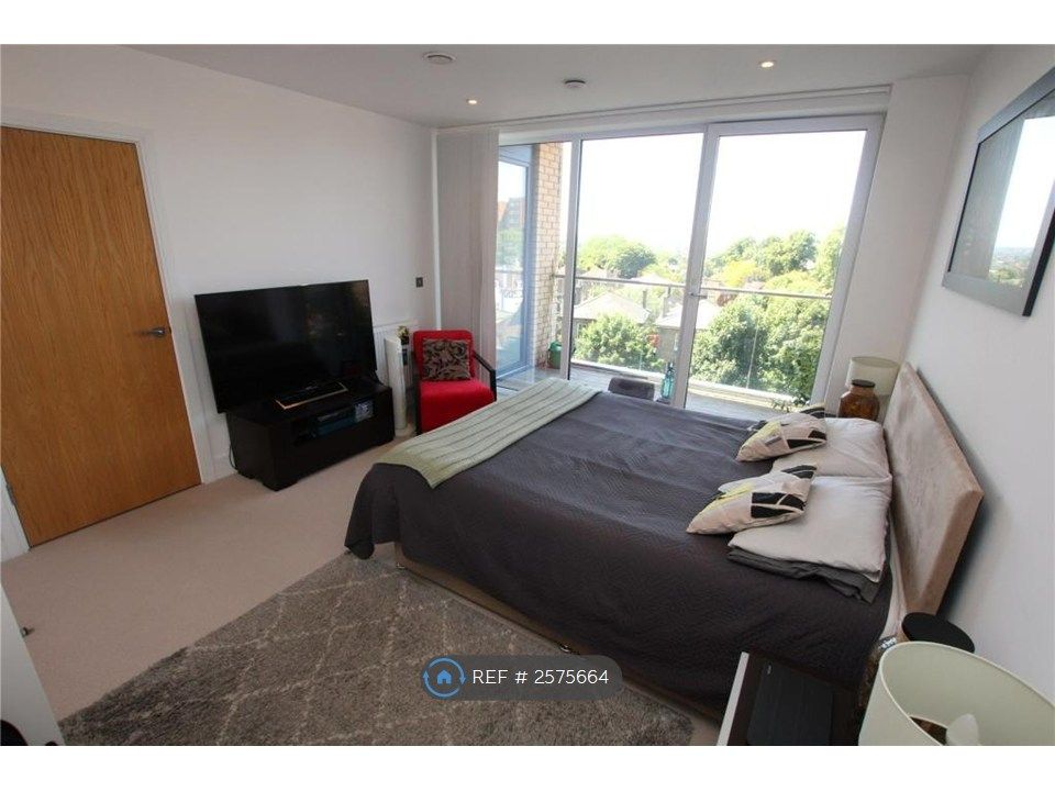 Property photo 2 of 9 The Room (Master Double Bedroom)