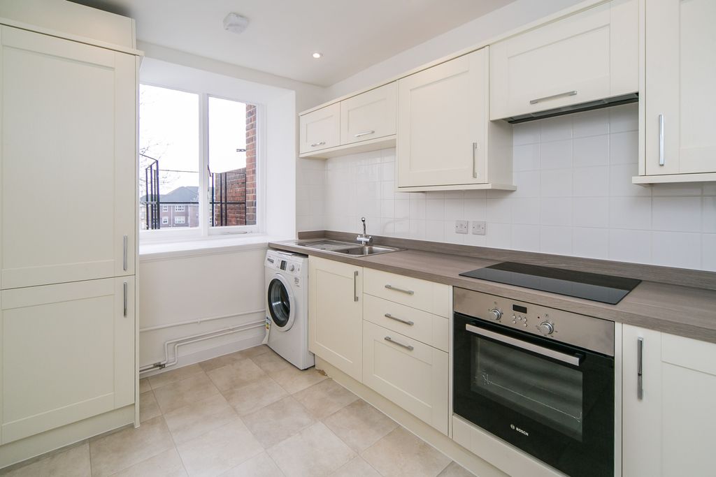 Property photo 1 of 9 Kitchen