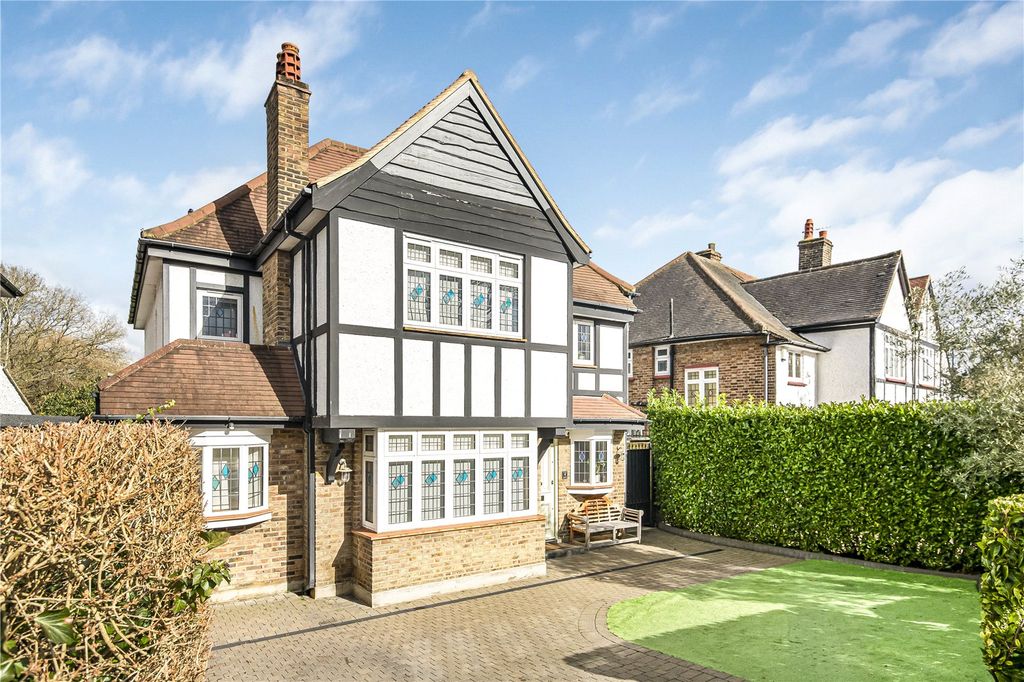 Property photo 2 of 31 Picture No. 24