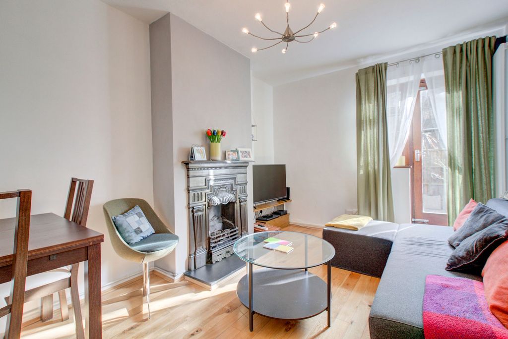 Property photo 1 of 7