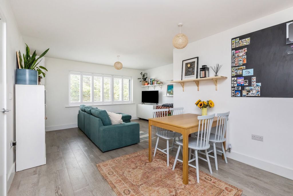 Property photo 2 of 13 4494765