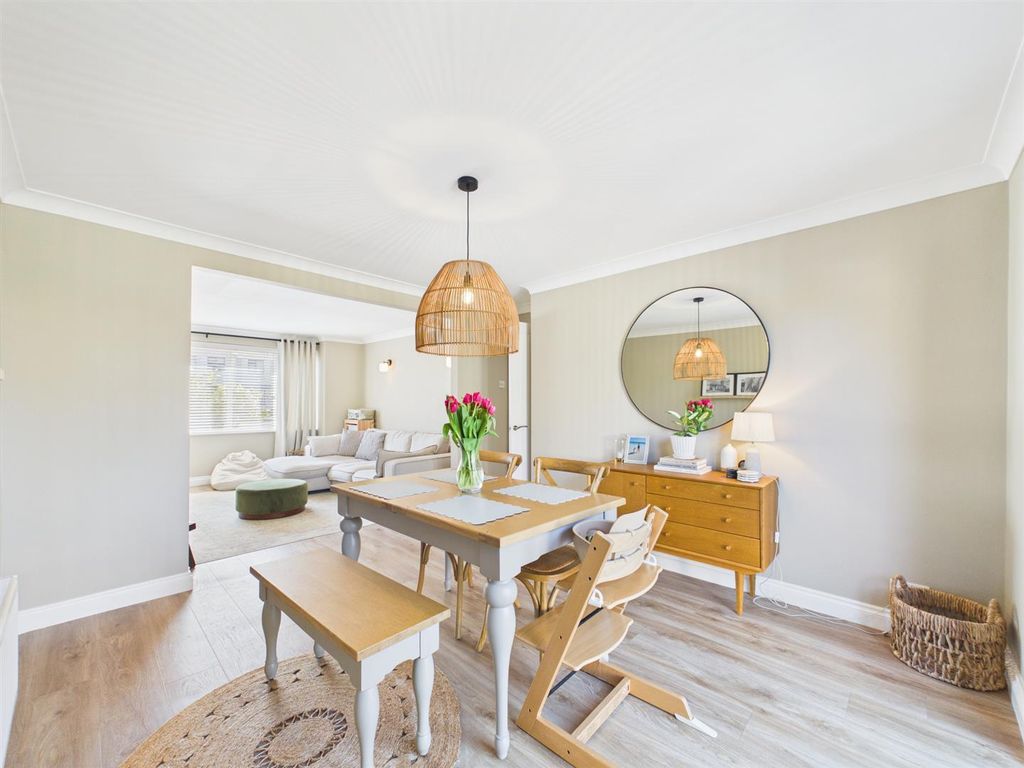Property photo 3 of 18 Dining Room