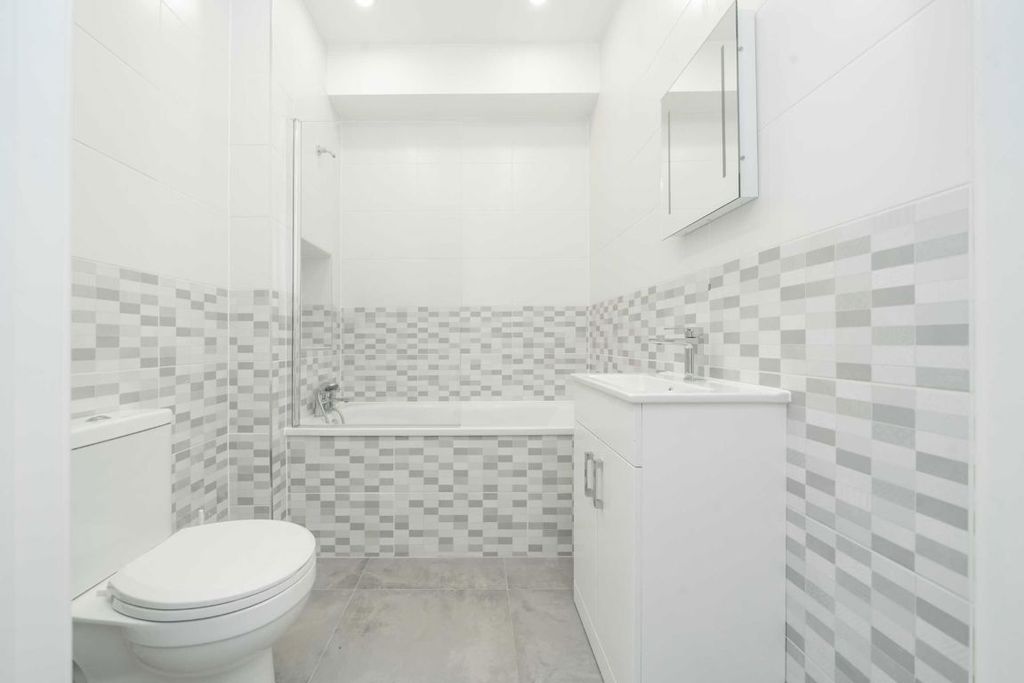 Property photo 2 of 3