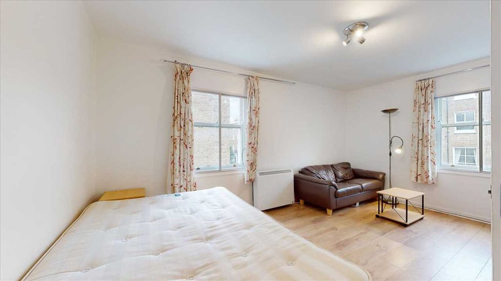 Property photo 3 of 6