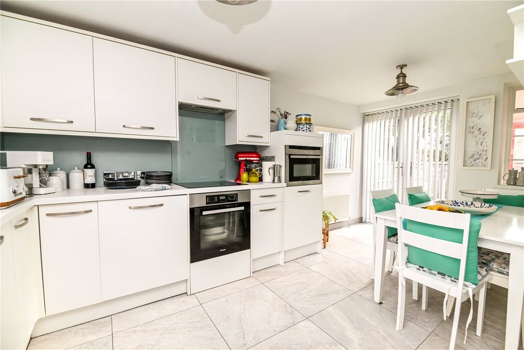 Property photo 2 of 19 Picture No. 03