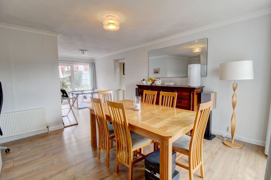 Property photo 2 of 15 Dining Area