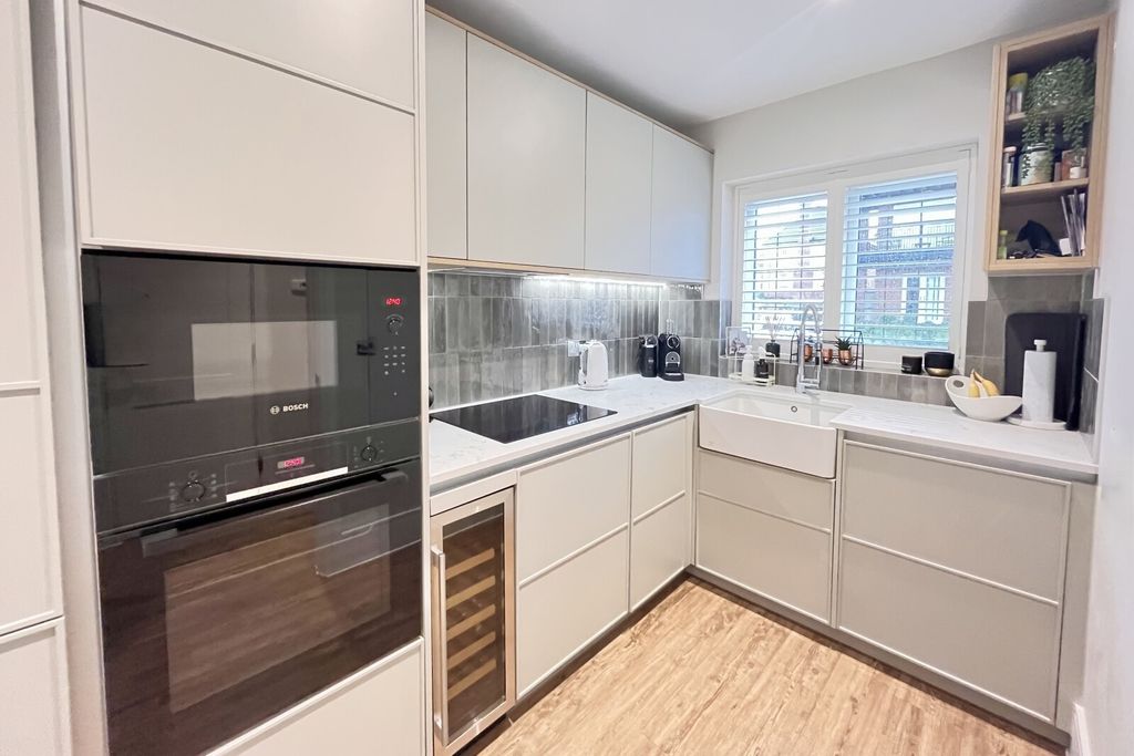 Property photo 2 of 10 Picture No. 27