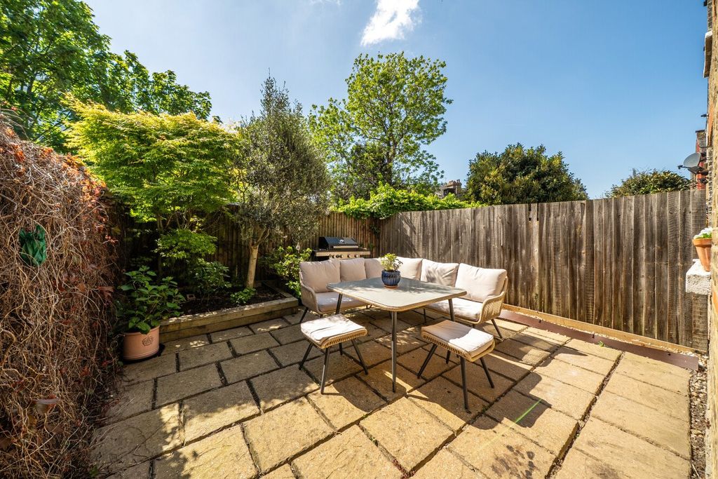 Property photo 2 of 21 Picture No. 06