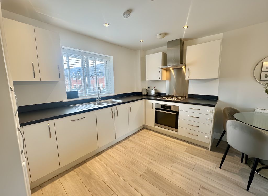 Property photo 3 of 14 4586666