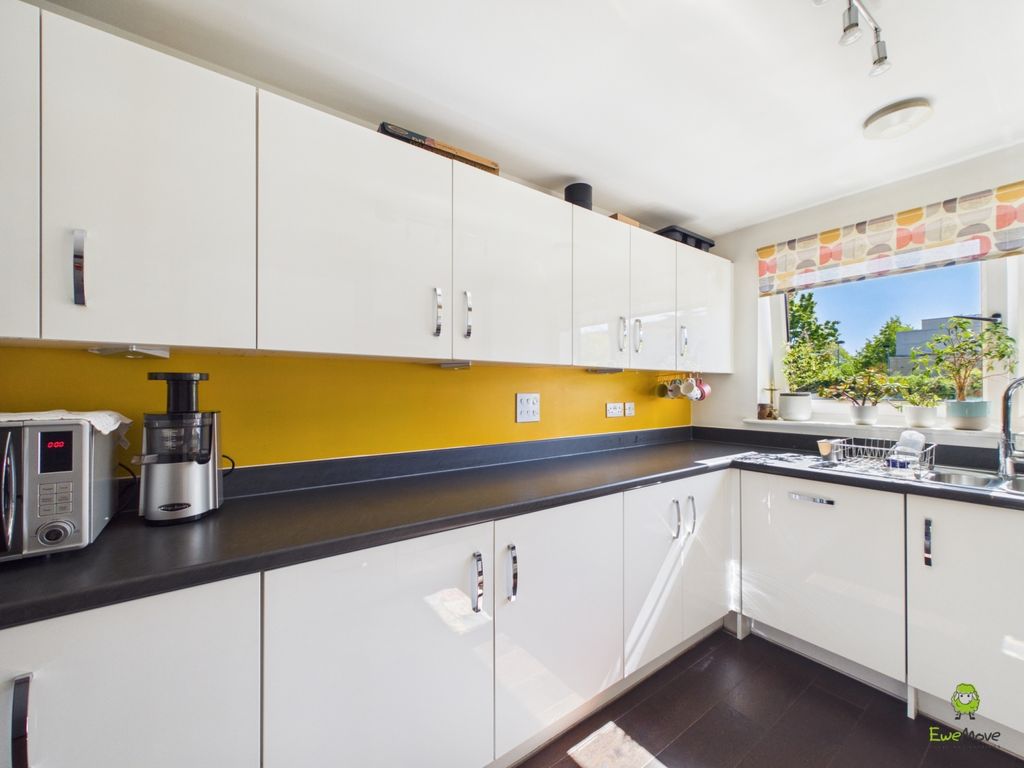 Property photo 3 of 19 Presented By Nicoleta At Ewemove Bexleyheath And