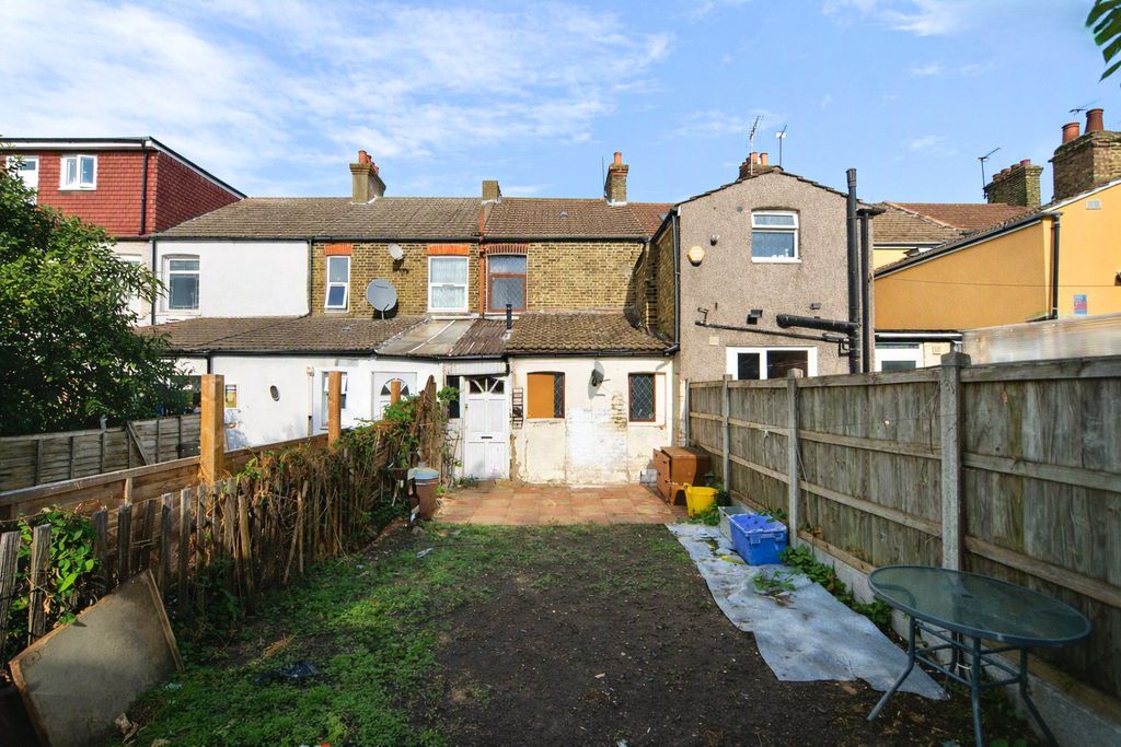 Property photo 2 of 12 Picture No. 04