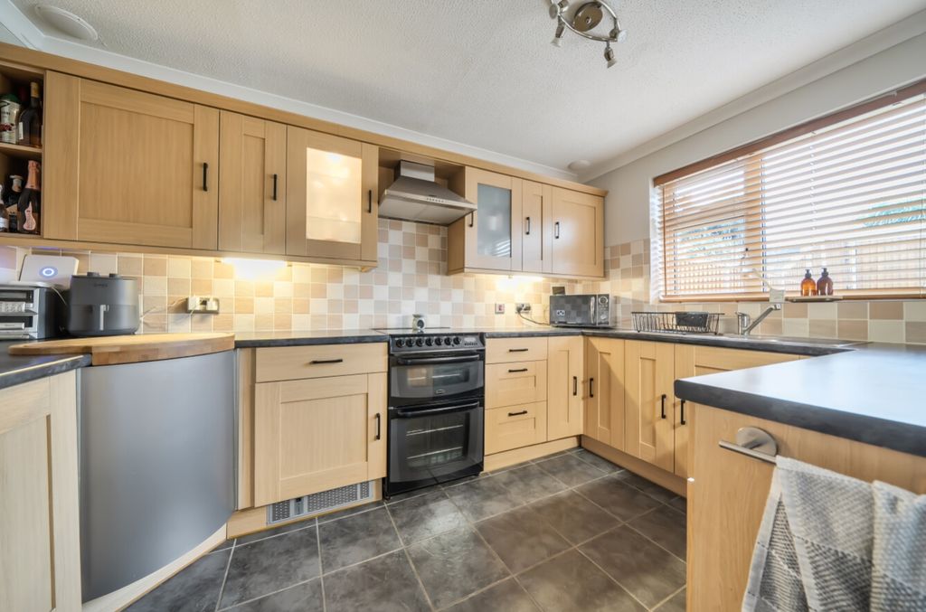 Property photo 3 of 25 1418965-17-699c980220331