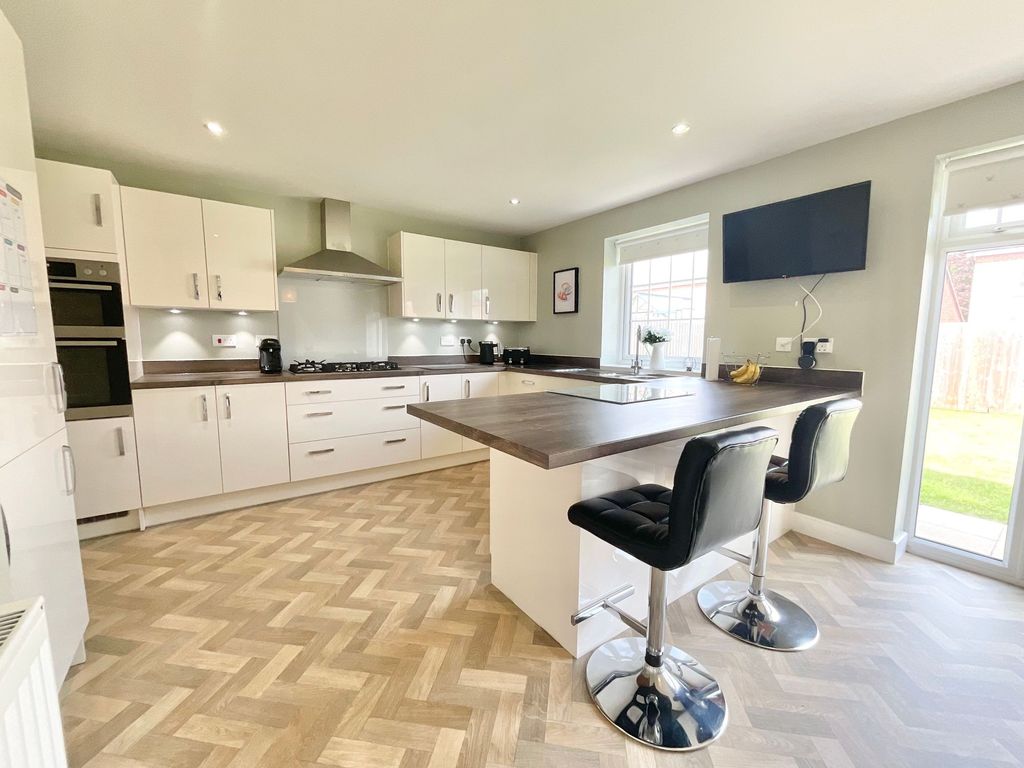 Property photo 2 of 24