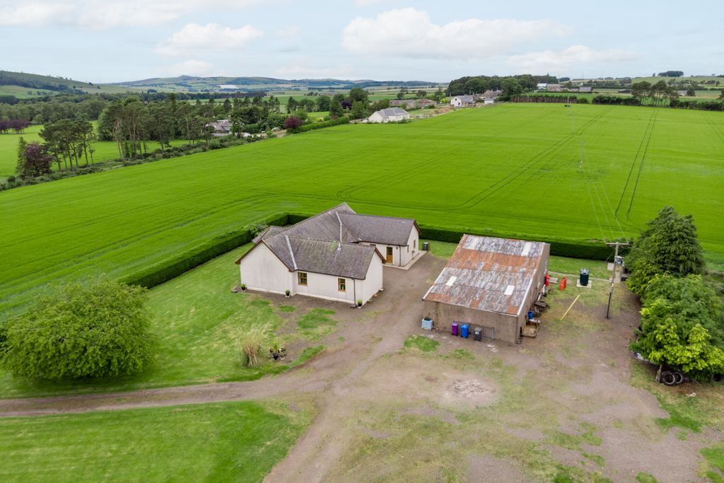 Property photo 2 of 38 Aerial House &amp; Workshop