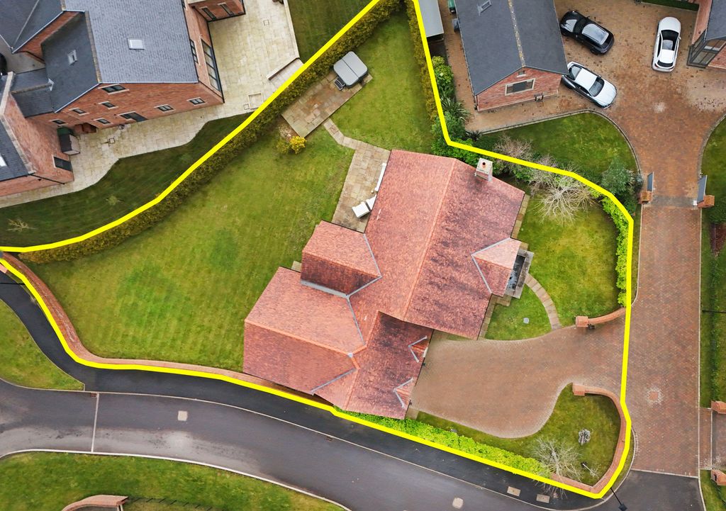 Property photo 2 of 50