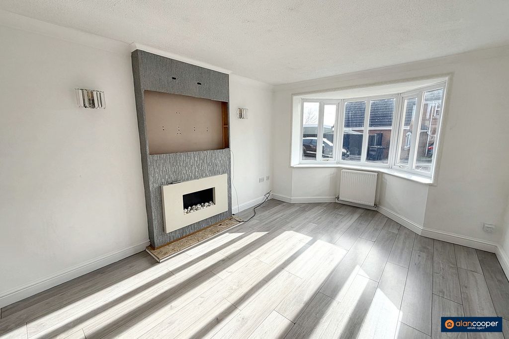 Property photo 3 of 23 4626365