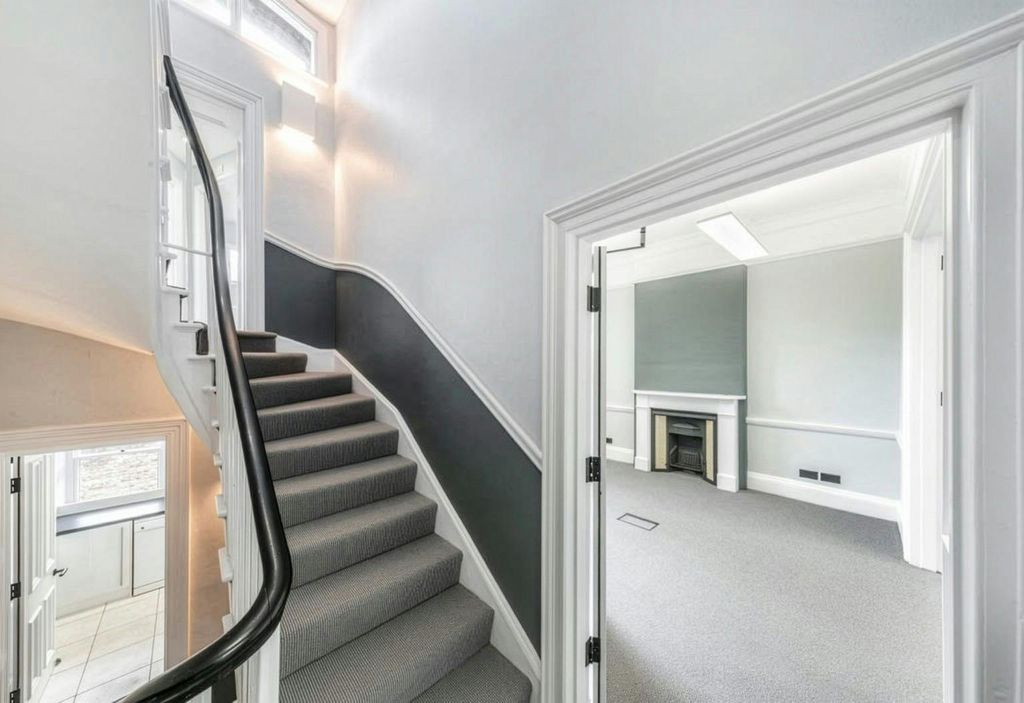 Property photo 1 of 3 Internal