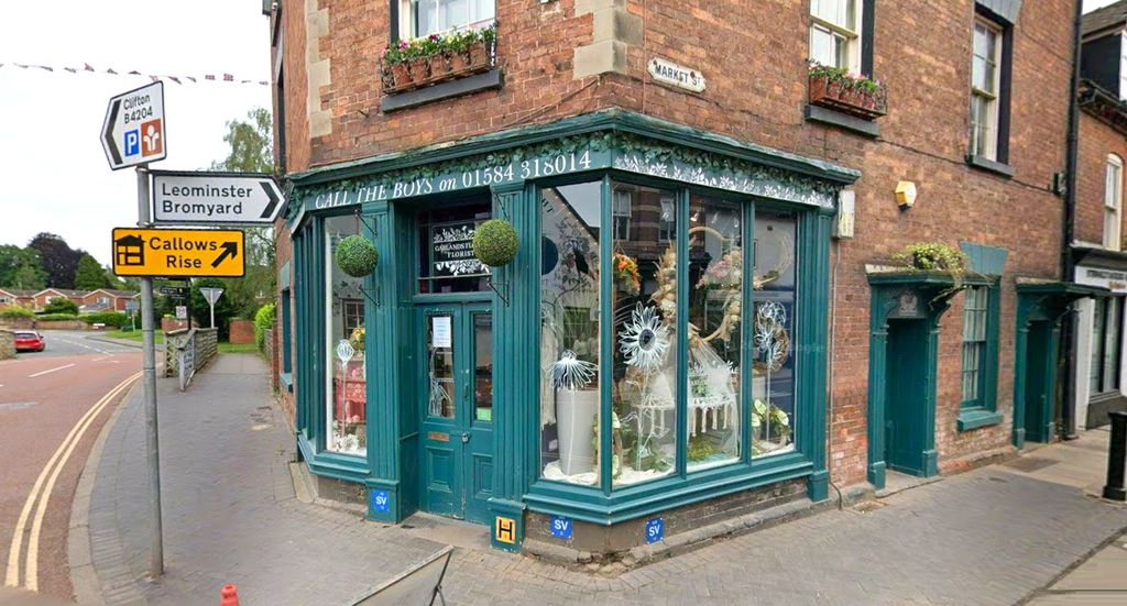 Property photo 1 of 5