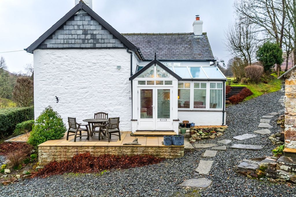 Property photo 3 of 59