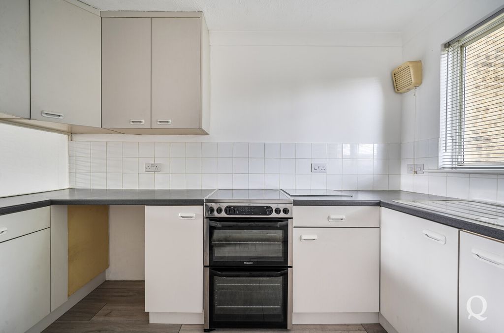 Property photo 3 of 17 5c01Bea0-Bc61-497...
